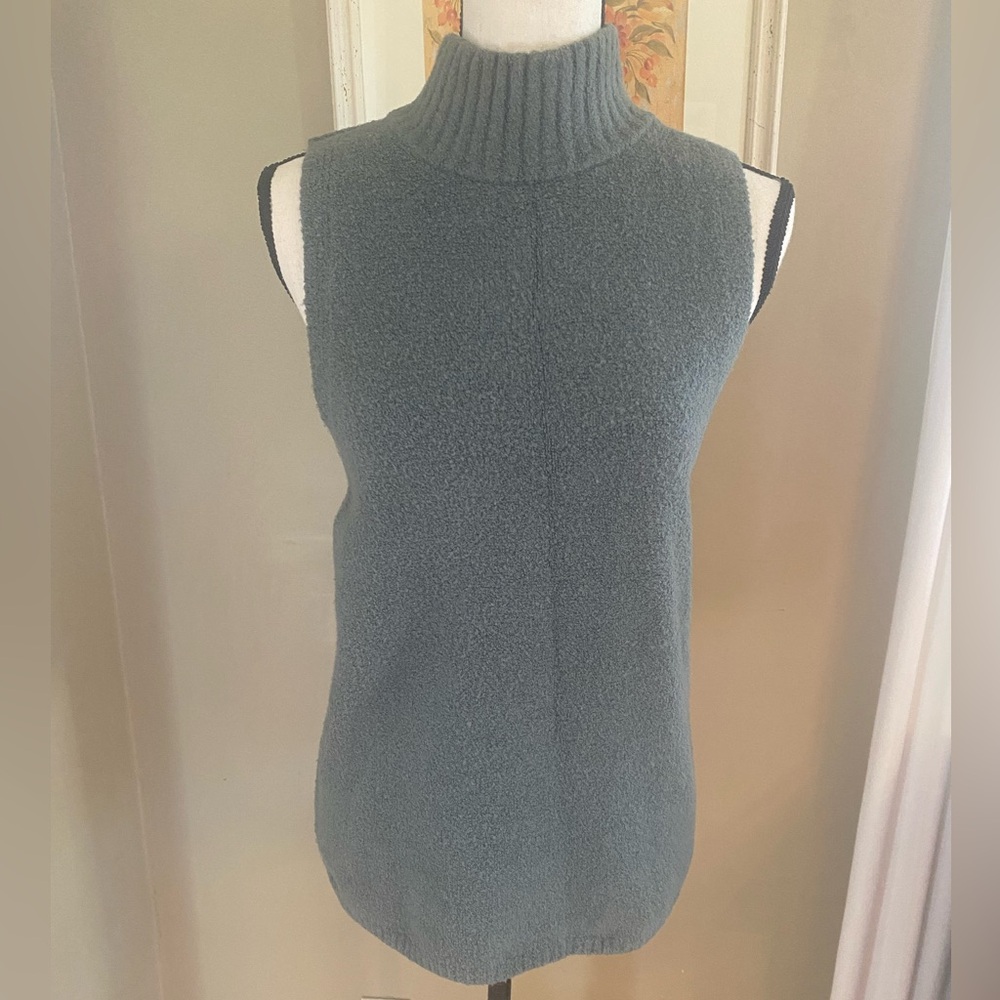 Express Women's Supersoft Fitted Dark Sage Mock Neck Sleeveless Top XL
